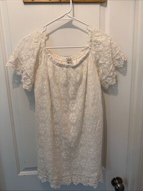 Forever 21 Cream Lace Mini Dress